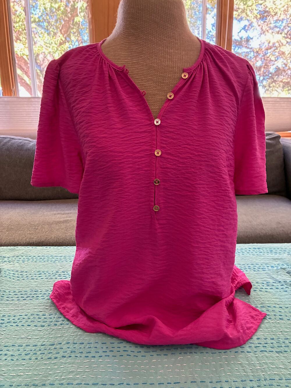 Michael Kors Womens Small Pink Crinkle Blouse Short Sleeve Henley Button Top